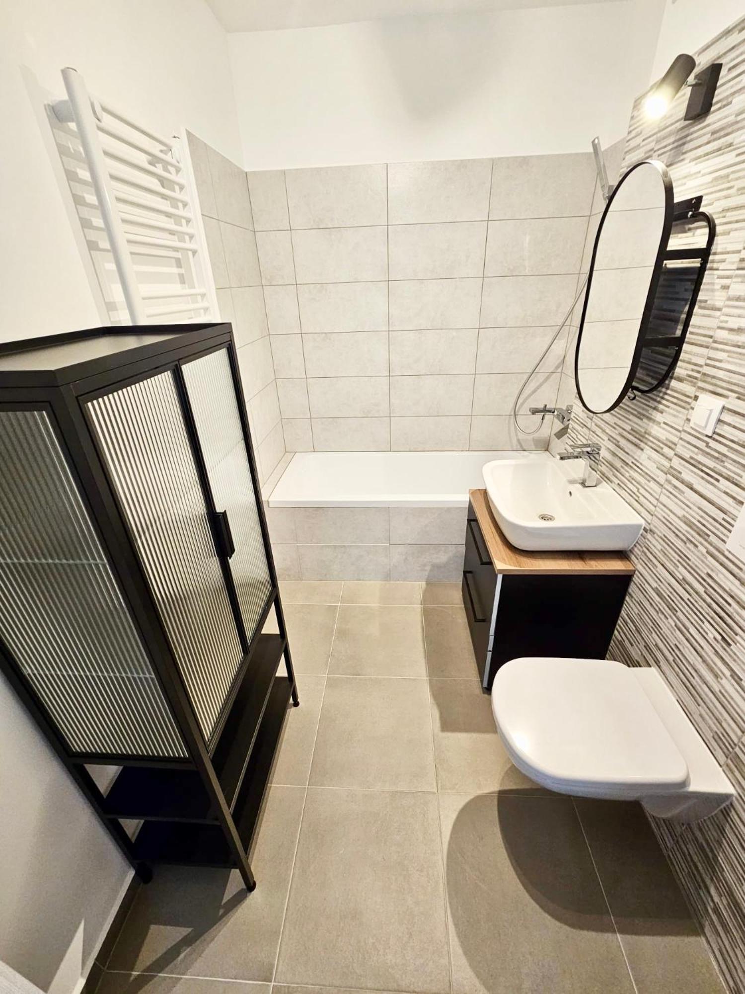 Milan Luxury Iv-maurer Târgu-Mureş