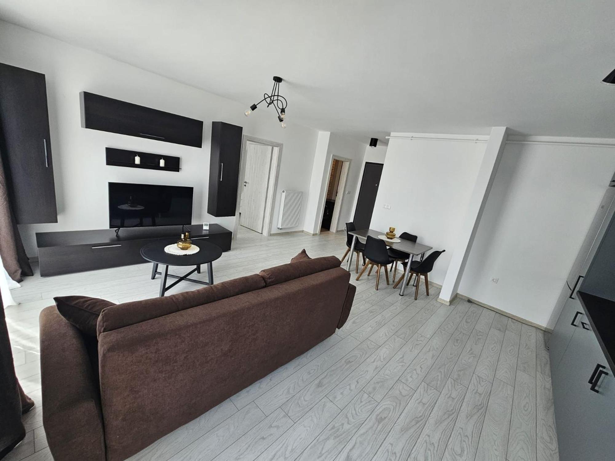 Milan Luxury Iv-maurer *